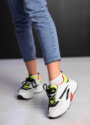 Шикарні кросівки d