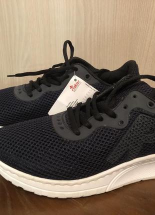 Риекер кроси 24см