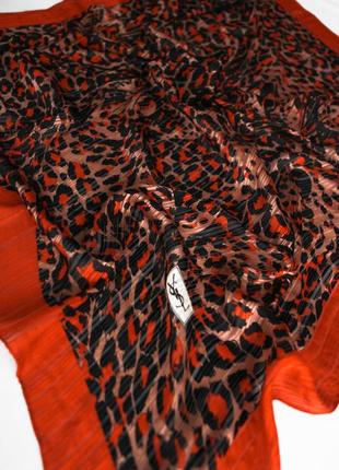Шовкова хустка yves saint laurent1 фото