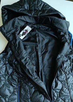 Стеганый удлиненный черный жилет весга осень с сумкой - шоппером6 фото
