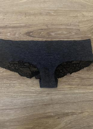 Трусики, безшовні, з заднього плану ажурною, попою, темно сірого кольору, від бренду: h&m 👌