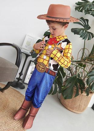 Костюм и шляпа george 3-4 5-6 года. шериф вуди ковбой toy story история игрушек карнавальный маскарадный новогодний классный крутой disney