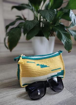 Вмістка косметичка в'язана гачком