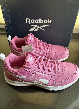 Кроссовки женские reebok кожа новые 382 фото