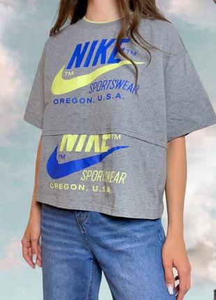 Серая винтажная оригинальная футболка с лого nike