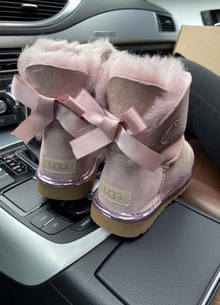 Шикарные угги с бантиком ugg mini bailey bow