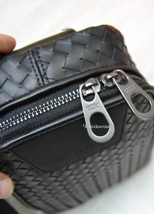 Чоловіча брендова сумка слінг на плече bottega veneta боттега венета чорна, брендові чоловічі сумки7 фото