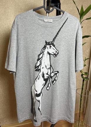 Футболка balenciaga unicorn