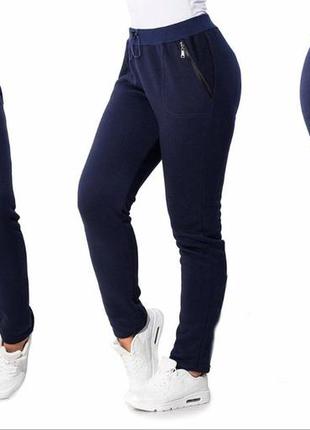 Жіночі теплі прямі трикотажні брюки спортивного стилю з карманами на молнії