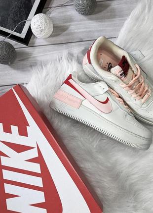 Женские кроссовки nike air force 1 shadow бежевые с розовым3 фото