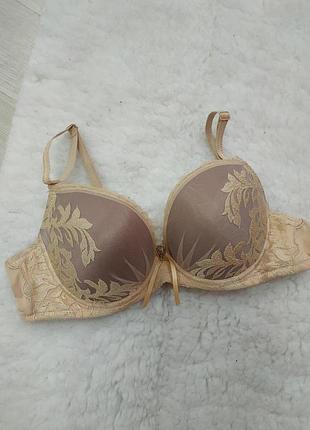 Бюстгальтер