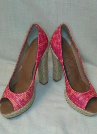 Туфлі з відкритим носком lilly's closet sale5 фото