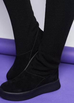 Жіночі зимові чоботи ботфорти замшеві з трикотажним панчохом чорні на чорній підошві sock-20205 фото