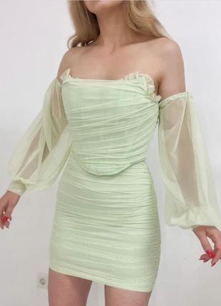 Ментоловое платье с корсетом