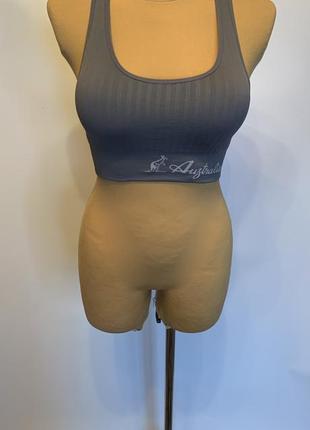 Брендовый топ для спорта