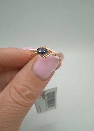 Продам золотую кольца с сапфиром