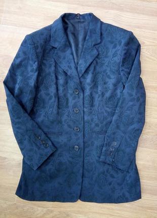 Стильный, удлиненный пиджак темно-синего цвета, с цветочным тиснением.  размер укр.503 фото
