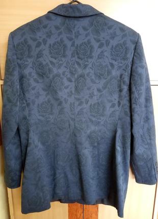 Стильный, удлиненный пиджак темно-синего цвета, с цветочным тиснением.  размер укр.504 фото