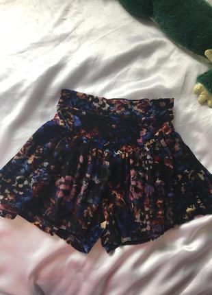 Фирменная юбочка - шорты для девочки