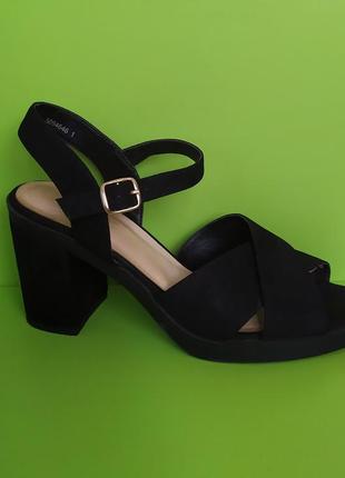 Чёрные босоножки на устойчивом каблуке new look, 8/4110 фото
