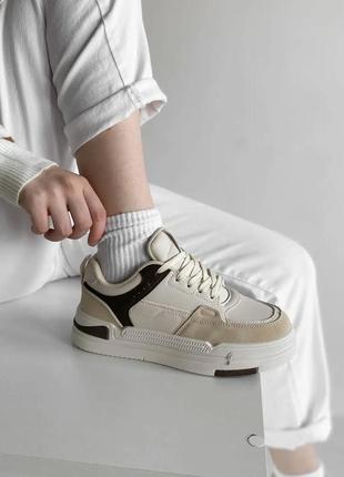 Кроссовки женские в трех цветах