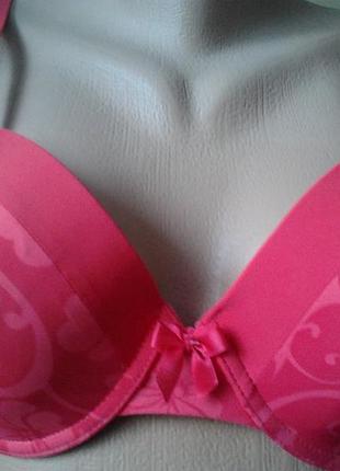 Красивый бюст 85 б