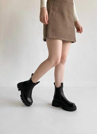 Ботинки женские в трех цветах