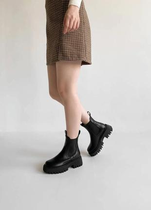 Ботинки женские в трех цветах