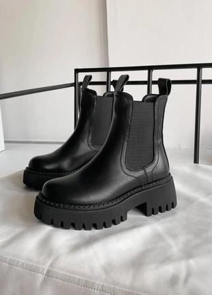 Ботинки женские в трех цветах