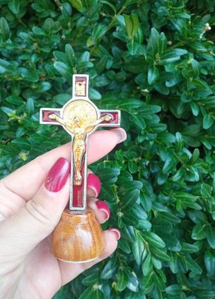 Продам крест статуэтку дерево,эмаль , металл в хорошем состоянии
