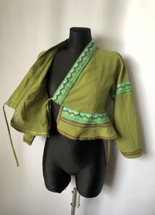 Короткая блузка-жакет таиланд народный костюм ярко-зеленый на запах отделка тесьмой хлопок3 фото