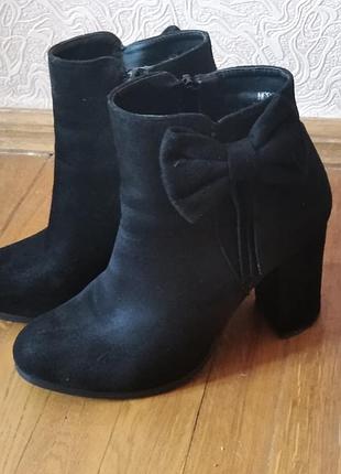 Ботинки осень весна на низком каблуке