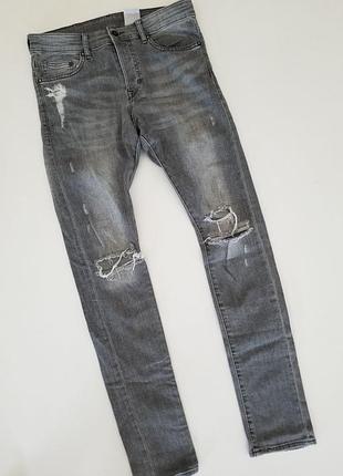 Зауженные рваные джинсы h&m