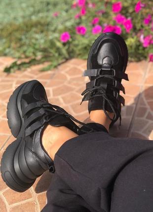 Весняні кросівки жіночі з натуральної шкіри замші з високою підошвою зручні модні красиві чорні 39р2 фото