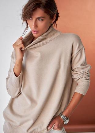 Базовый джемпер-гольф свободного кроя с шелком