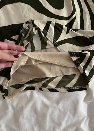 Спідничка у зебряний принт  кольори беж та темний оливковий спідниця2 фото