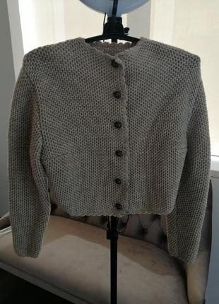 Стильная кофточка ручной работы