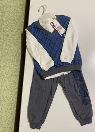 Костюмчик тройка на 2-2,5роки