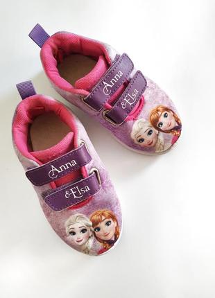 Мокасины тапки в садик для девочки. анна и эльза.