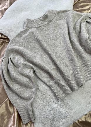 Свитер