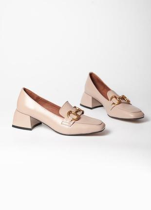 Бежеві шкіряні туфлі на підборах 37 розміру