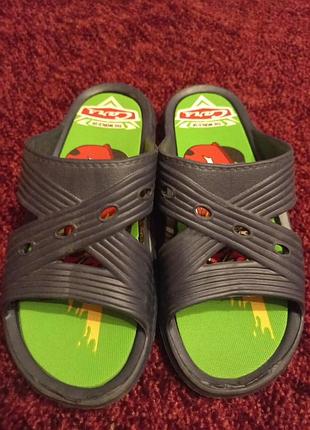 Шльопанці гумові