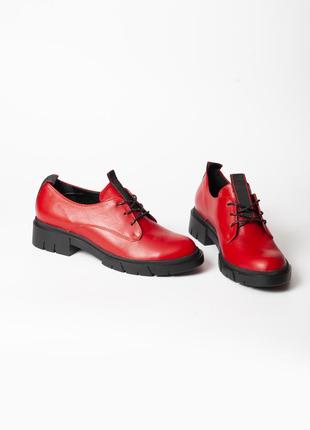 Червоні шкіряні туфлі-броги на шнурівці 37 розміру
