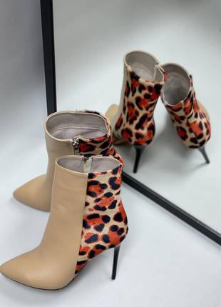 Эксклюзивные ботинки ботильоны из итальянской кожи и замши женские на каблуке заколке леопардовые2 фото
