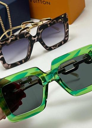Солнцезащитные очки versace