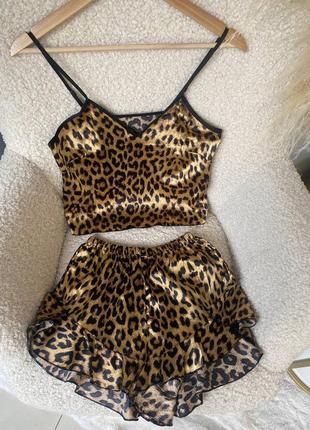 Комплект для дома пижамка шелк майка-топ и шорты мини с рюшами леопард3 фото