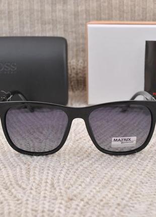 Фирменные мужские солнцезащитные очки matrix polarized mt85747 фото