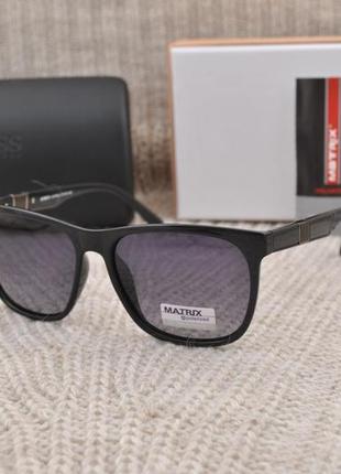 Фирменные мужские солнцезащитные очки matrix polarized mt85742 фото