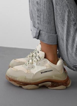Кроссовки triple s clear sole beige в наличии