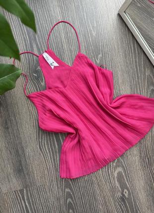Блуза-майка женская плиссе ярко розового цвета